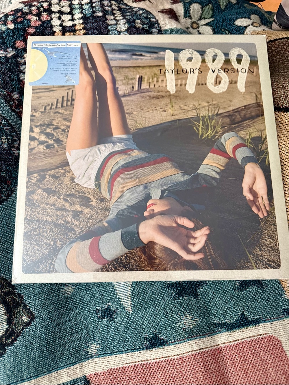 Taylor Swift - 1989 (Taylor's Version) Sunrise Boulevard Yellow Vinyl Edition - Picture 2 of 3